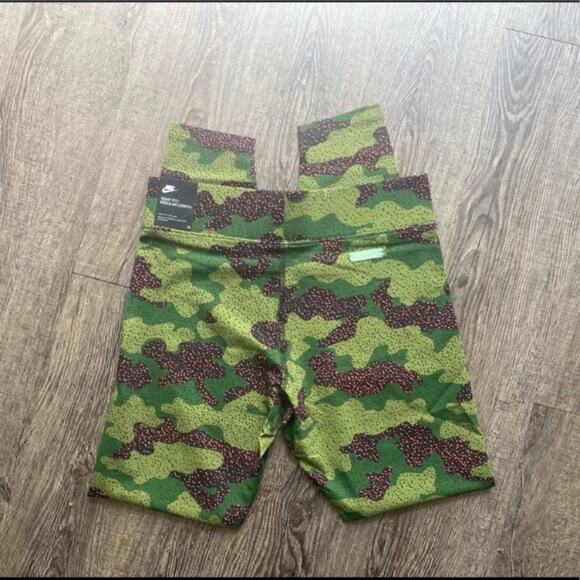 Nike Camo Leg-A-See leggings - Picture 9 of 13